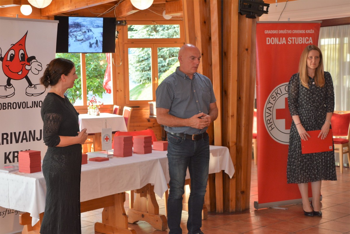 Dodijeljene zahvalnice jubilarnim darivateljima krvi