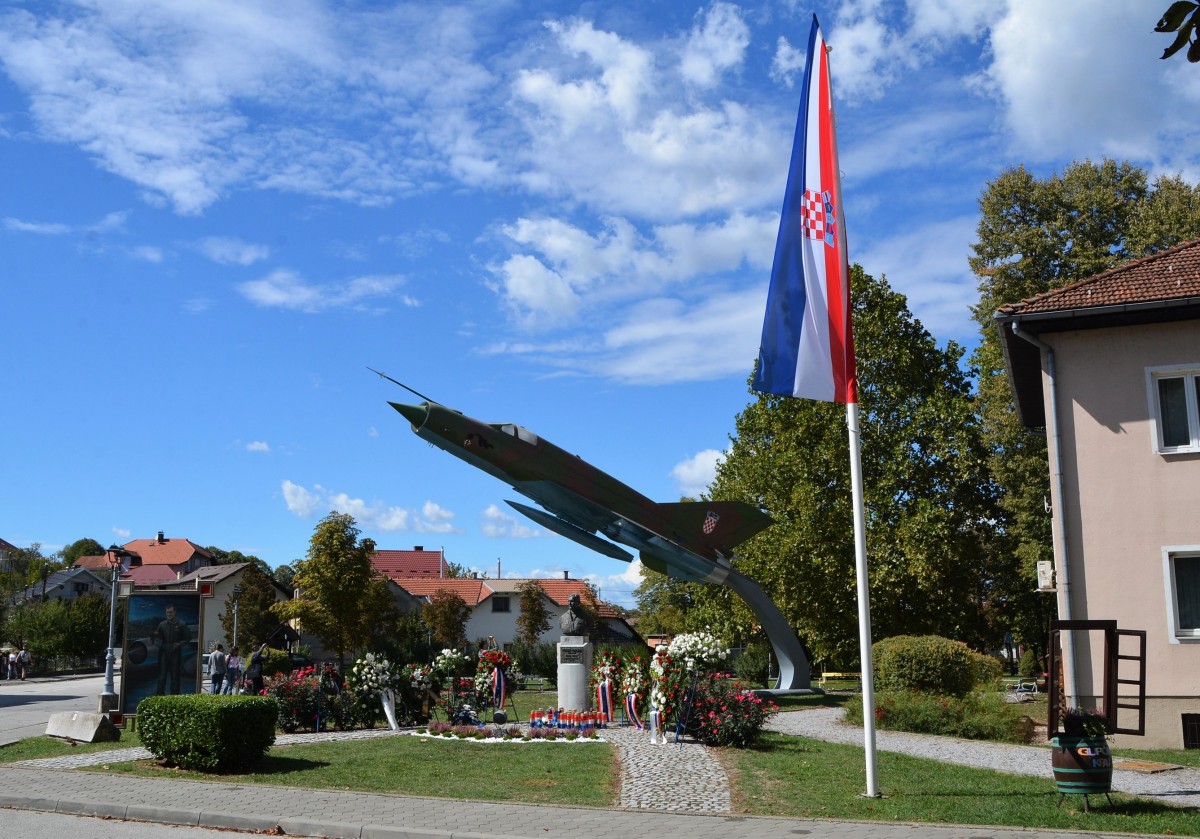 U SPOMEN NA HEROJA DOMOVINSKOG RATA RUDOLFA PEREŠINA U GORNJOJ STUBICI ODRŽANI JUBILARNI 25. SUSRETI ZA RUDIJA
