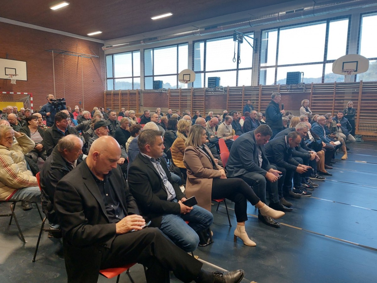 U GORNJOJ STUBICI ODRŽANA TRIBINA „OBNOVA OD POTRESA- MODEL SAMOOBNOVE“