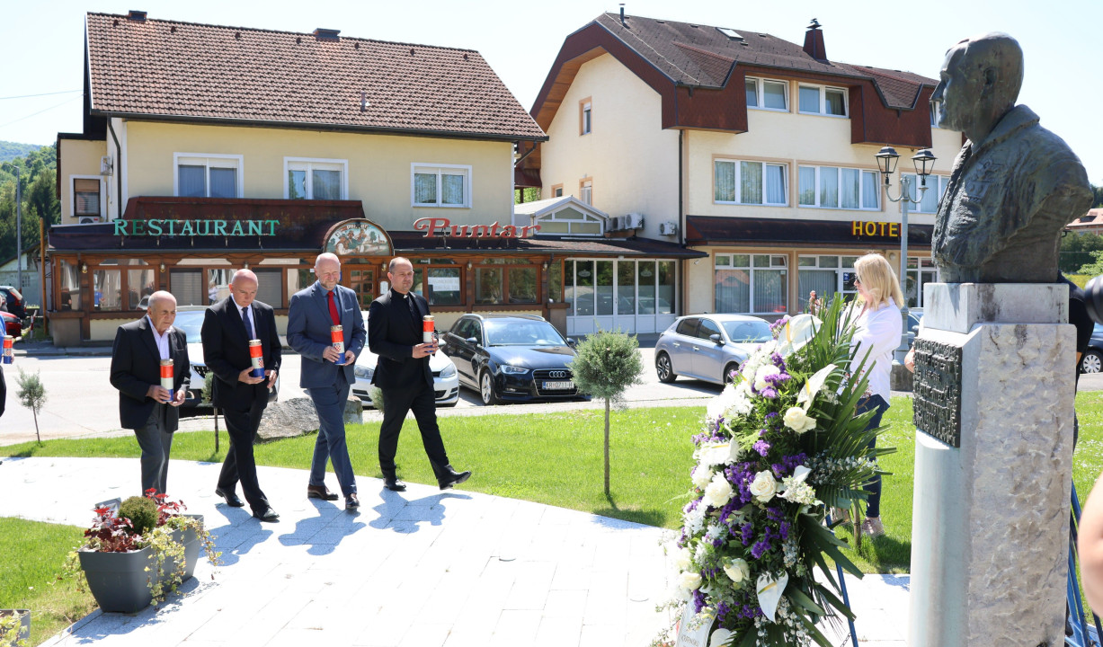 Obilježena 30. obljetnica smrti heroja Domovinskog rata Rudolfa Perešina