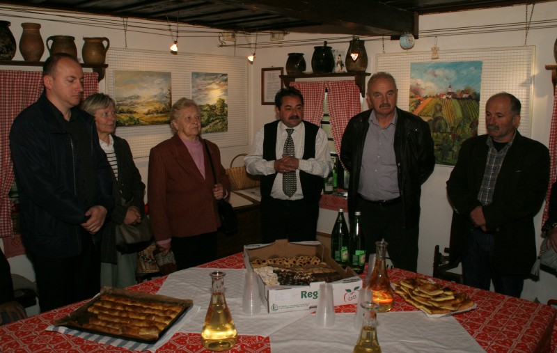 Otvorena humanitarna izložba likovnih radova u Galeriji 